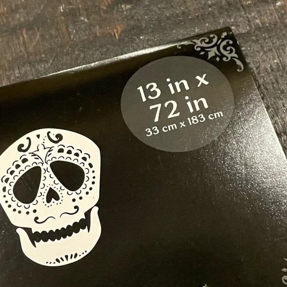 DIA DE LOS MUERTOS Day Of The Dead Sugar Skull Floral Decorative Table Runner - Picture 4 of 8